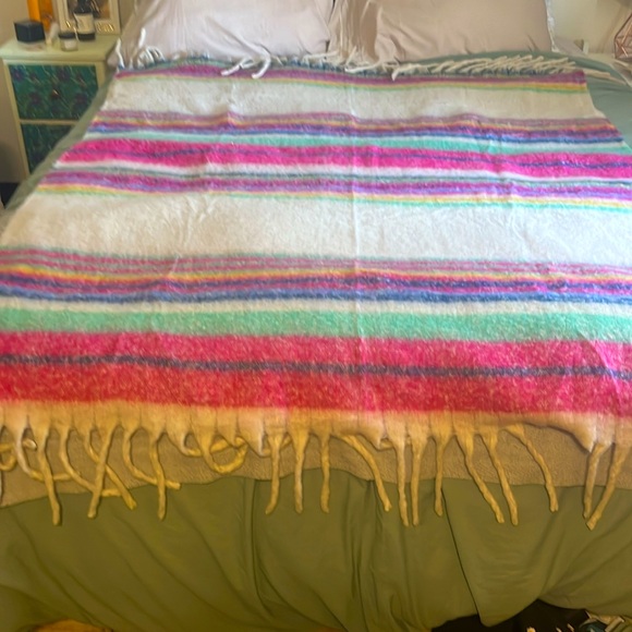 NWT Free people Fringe Throw. Fun pop of color throw with super cute fringe. - Picture 8 of 8